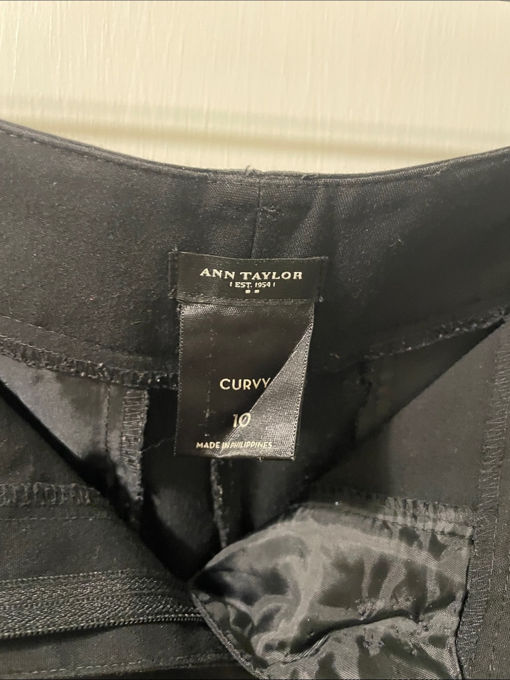 Ann Taylor Black Curvy Straight-Leg Dress Pants - Picture 4 of 5
